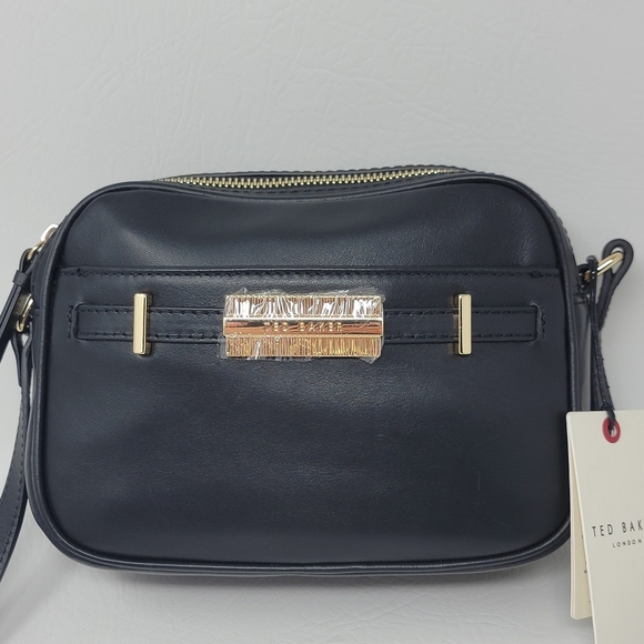 Ted Baker Black Leather Camera Gold Colored Hardware Crossbody Handbag Purse New - Picture 2 of 15